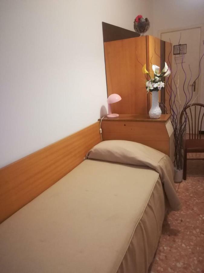 Hotel Olimpia อาลัสซิโอ ภายนอก รูปภาพ